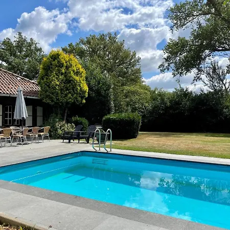 Magnificent Farmhouse In Sint Joost *