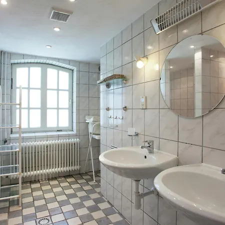 In With Pool & Bbq בית נופש Sint Joost