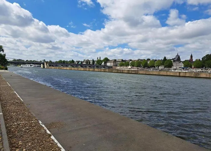 Farmhouse In Sint Joost With Pool & Bbq *