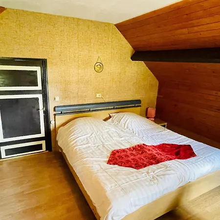 In With Pool & Bbq Prázdninový dům