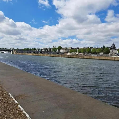 In With Pool & Bbq *